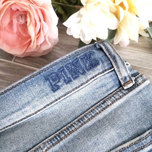 Victoria's Secret PINK Denim Shorts | Size 6 - Picture 4 of 5